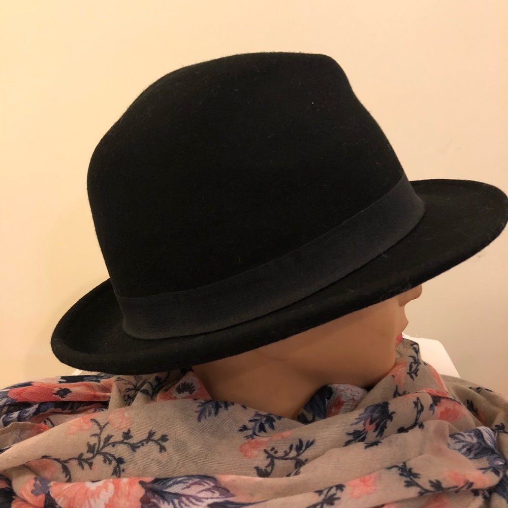 Fedora - Picture 3 of 5